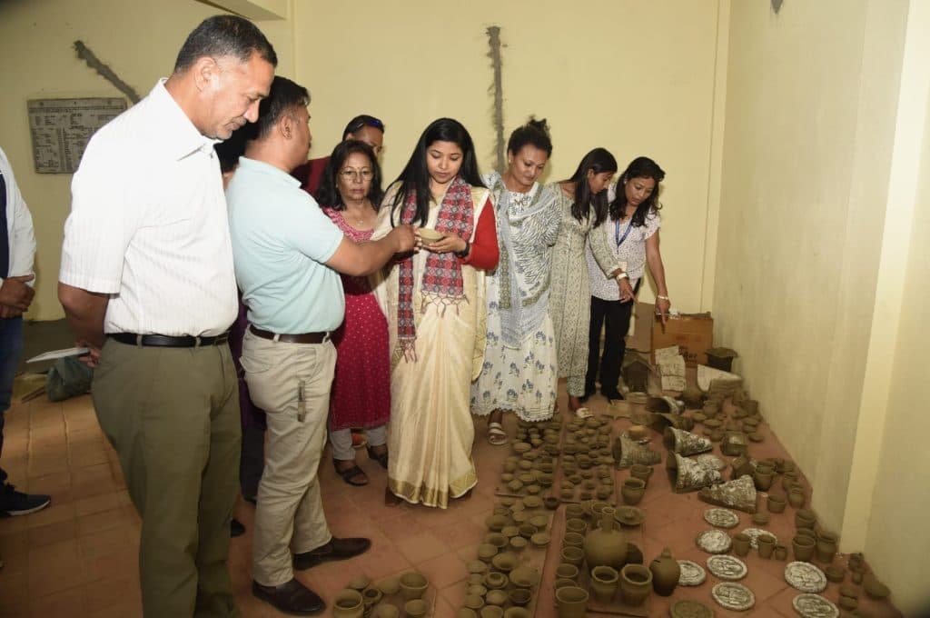हाँडीगाउँमा माटोको कला सम्बन्धी उद्यम विकास हुन सक्छ — उपप्रमुख डंगोल